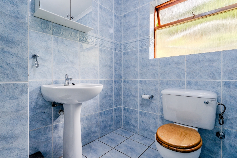5 Bedroom Property for Sale in Camps Bay Western Cape